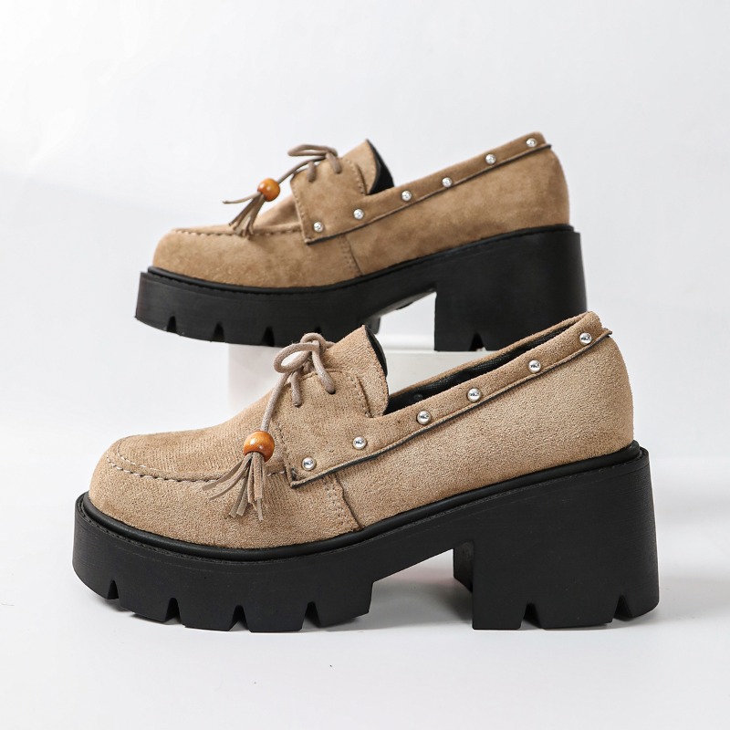 Shoes For Women Flats - Женские туфли на платформе с текстурой