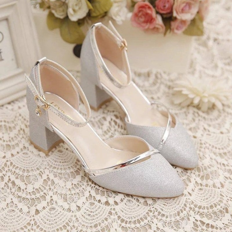 Ankle Strap Heels - Женские туфли-лодочки на массивном каблуке с