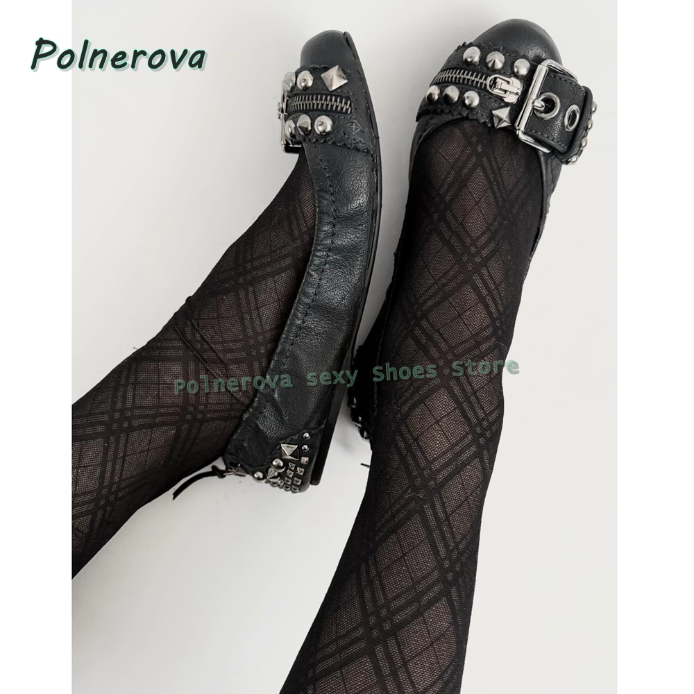 Women Shoes Loafers - Туфли Мэри Джейн с заклепками и