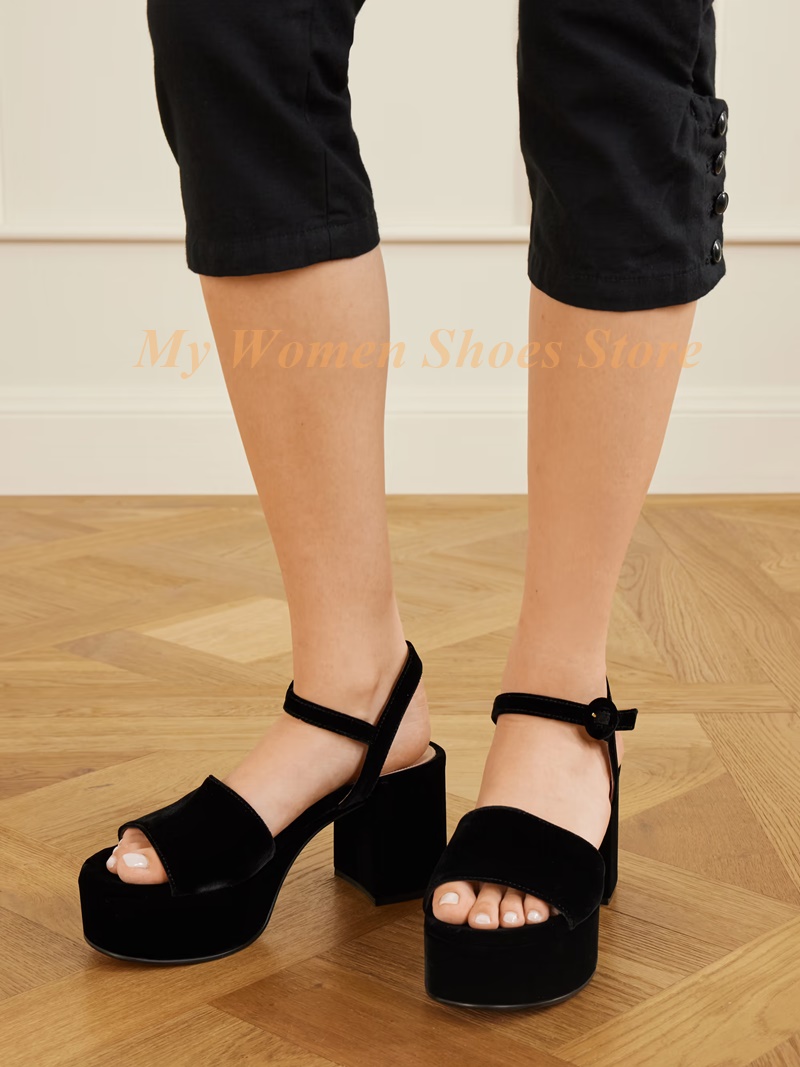 Kids Shoes Women - Женские замшевые сандалии на массивном каблуке