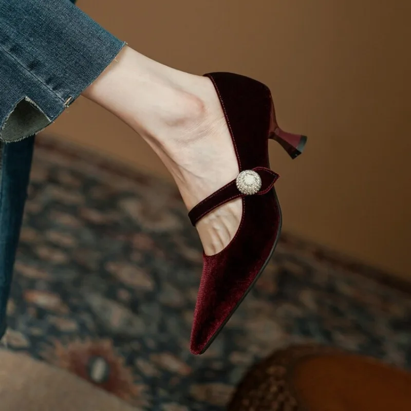 Винно-красные туфли Мэри Джейн – обзор и цена Women Shoes With Heels
