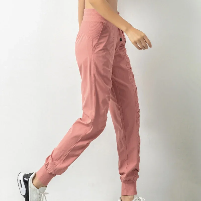 Спортивные штаны из ткани на ш – обзор и цена Women Shoes Joggers